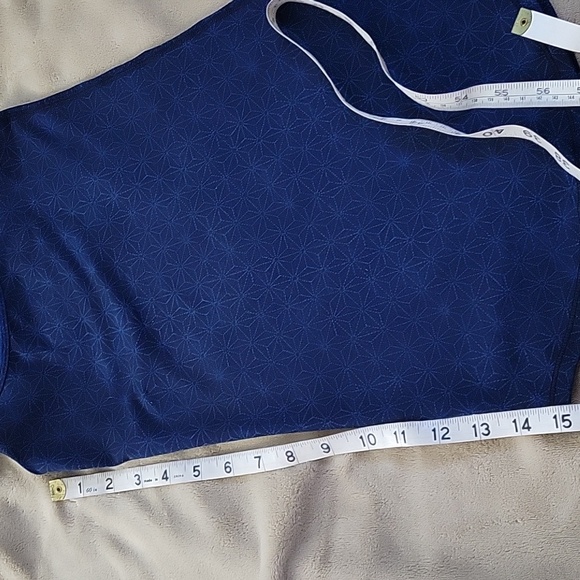 Lululemon Racetrack Tank Top - Picture 6 of 6